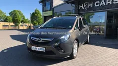 Grau Gebraucht 2015 Opel Zafira Tourer Design Edition Van / Kleinbus | 5.900 € (Fairer Preis)