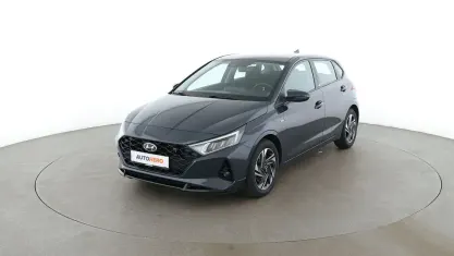 Gebraucht Hyundai i20 Trend 120 PS (88 kW) 2020 Grau Kleinwagen