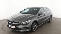 Grau Gebraucht 2017 Mercedes CLA180 Shooting Brake Urban Kombi | 18.110 € (Fairer Preis)