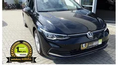 Schwarz Gebraucht 2022 VW Golf VIII Active Limousine | 23.950 € (Fairer Preis)