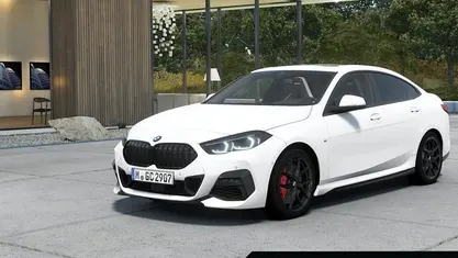 Weiß Gebraucht 2024 BMW 220 M Sport Coupé | 34.981 € (Fairer Preis)