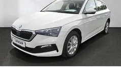Weiß Gebraucht 2022 Skoda Scala Ambition Kleinwagen | 18.280 € (Fairer Preis)