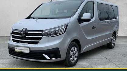 Gebraucht 2024 Renault Trafic Evolution Van / Kleinbus | 40.490 € (Fairer Preis)