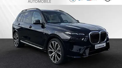 Gebraucht BMW X7 M Sport 352 PS (258 kW) 2025 Carbonschwarz metallic SUV
