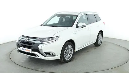 Gebraucht Mitsubishi Outlander P-HEV Top 82 PS (60 kW) 2019 Weiß SUV