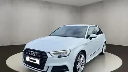 Gebraucht Audi A3 Design 150 PS (110 kW) 2019 Gletscherweiß metallic Limousine