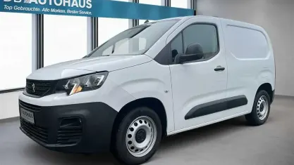 Gebraucht Peugeot Partner Premium 102 PS (75 kW) 2022 Weiß Van / Kleinbus