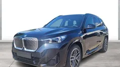 Schwarz Neu 2025 BMW iX1 M Sport SUV | 54.890 € (Fairer Preis)