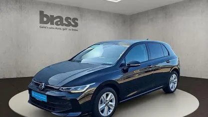 Gebraucht VW Golf VIII Life 116 PS (85 kW) 2024 Grenadillschwarz metallic Limousine
