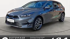 (h8g) dark penta metal m Gebraucht 2025 Kia Ceed Spirit Limousine | 23.990 € (Superpreis)