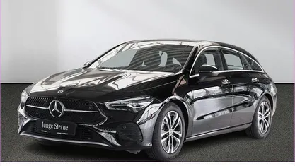Gebraucht Mercedes CLA200 Shooting Brake 163 PS (119 kW) 2025 Schwarz Kombi