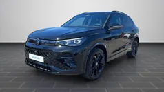 Grenadillschwarz metallic (metallic) Gebraucht 2025 VW Tiguan R-line SUV | 52.980 € (Superpreis)