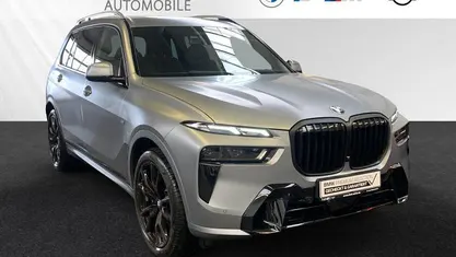 Frozen pure grey metallic Gebraucht 2024 BMW X7 M Sport SUV | 93.800 € (Guter Preis)