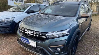 Vert oxide Gebraucht 2023 Dacia Jogger Extreme Van / Kleinbus | 18.990 € (Fairer Preis)