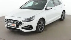 Weiß Gebraucht 2021 Hyundai i30 Prime Limousine | 18.100 € (Fairer Preis)