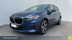 Phytonicblau Gebraucht 2024 BMW 216 Active Tourer Luxury Line Van / Kleinbus | 27.349 € (Fairer Preis)