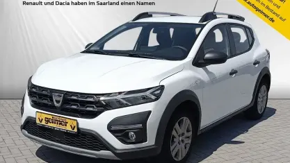 Gebraucht Dacia Sandero Essentiel 91 PS (66 kW) 2022 Weiß Limousine