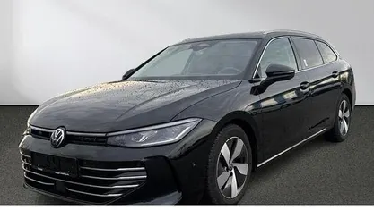 Grenadillschwarz Gebraucht 2025 VW Passat Elegance Kombi | 37.480 € (Superpreis)