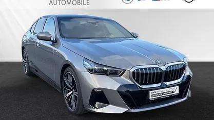 Gebraucht 2024 BMW 550e M Sport Limousine | 72.790 € (Fairer Preis)
