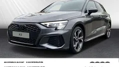 Grau Gebraucht 2024 Audi A3 Sportback S-Line Limousine | 37.470 € (Fairer Preis)