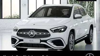 Weiß Gebraucht 2025 Mercedes GLA180 AMG SUV | 41.500 € (Fairer Preis)