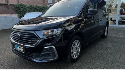 Schwarz Gebraucht 2022 Ford Tourneo Connect Titanium Van / Kleinbus | 24.971 € (Fairer Preis)