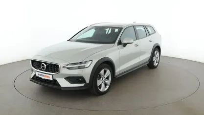 Gebraucht Volvo V60 CC 190 PS (139 kW) 2019 Grau Kombi