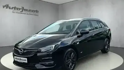 Gebraucht Opel Astra Design & Tech 110 PS (80 kW) 2022 Onyx schwarz (metallic) Kleinwagen