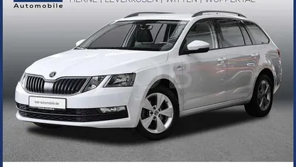 Weiß Gebraucht 2019 Skoda Octavia Soleil Kombi | 14.770 € (Fairer Preis)