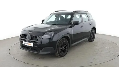 Schwarz Gebraucht 2024 Mini Cooper Countryman Essential SUV | 32.210 € (Fairer Preis)