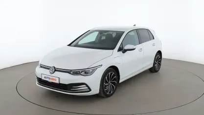 Gebraucht VW Golf VIII Style 54 PS (39 kW) 2021 Weiß Limousine