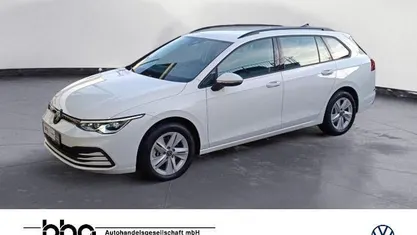 Gebraucht VW Golf VIII Life 150 PS (110 kW) 2024 Weiß Kombi