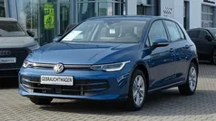 Anemonenblau metallic Gebraucht 2024 VW Golf VIII Life Limousine | 26.600 € (Fairer Preis)