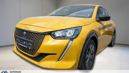 Gelb Gebraucht 2023 Peugeot 208 Active Kleinwagen | 15.885 € (Fairer Preis)
