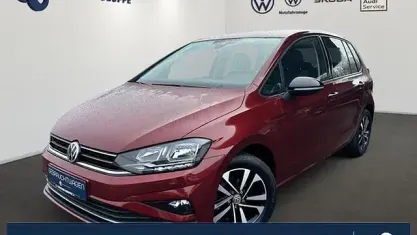Gebraucht VW Golf IQ Drive 116 PS (85 kW) 2020 Rot Van / Kleinbus