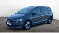 Grau Gebraucht 2024 VW Touran S Van / Kleinbus | 30.999 € (Fairer Preis)