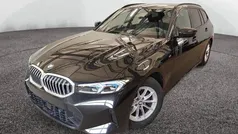 Black sapphire Gebraucht 2024 BMW 320 M Sport Kombi | 37.950 € (Fairer Preis)