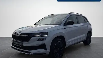 Gebraucht Skoda Karoq SportLine 150 PS (110 kW) 2024 Moonweiss metallic SUV