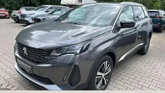 Platiniumgrau Gebraucht 2023 Peugeot 5008 Allure Van / Kleinbus | 27.480 € (Guter Preis)