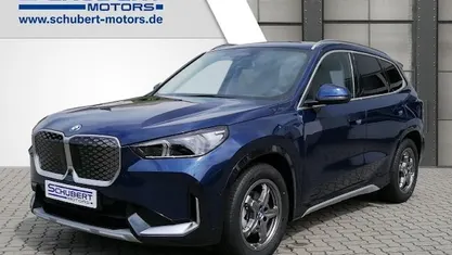 Blau Neu 2025 BMW iX1 xLine SUV | 47.900 € (Fairer Preis)