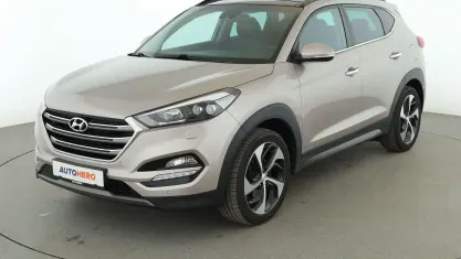 Gebraucht Hyundai Tucson Premium 177 PS (130 kW) 2016 Gold SUV