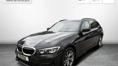 Schwarz Gebraucht 2022 BMW 318 Sport Line Kombi | 27.490 € (Fairer Preis)