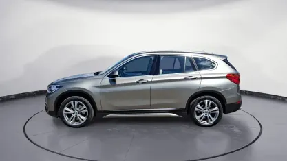 Używany BMW X1 Sport Line 190 KM (139 kW) 2018 Srebrny SUV