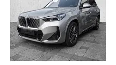 Silber Neu 2025 BMW iX1 M Sport SUV | 53.219 € (Fairer Preis)