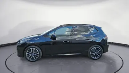 Neu BMW 220 Active Tourer M Sport 170 PS (125 kW) 2026 Schwarz Van / Kleinbus