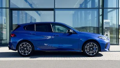 Gebraucht BMW M135 M Sport 300 PS (220 kW) 2025 Blau Kleinwagen