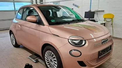 Gold Gebraucht 2023 Fiat 500e Kleinwagen | 23.999 € (Fairer Preis)