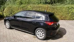 Obsidianschwarz metallic (metallic) Gebraucht 2022 Ford Focus Cool & Connect Limousine | 17.990 € (Guter Preis)