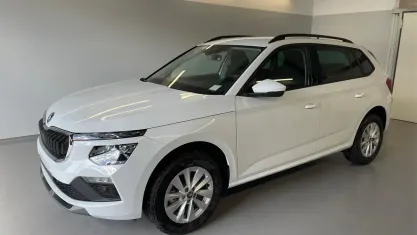 Neu Skoda Kamiq Selection 116 PS (85 kW) 2026 [2y2y] moon white perleffekt SUV