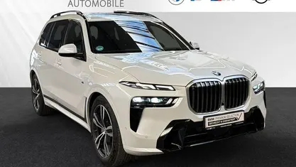Gebraucht BMW X7 M Sport 352 PS (258 kW) 2024 Mineralweiß metallic SUV
